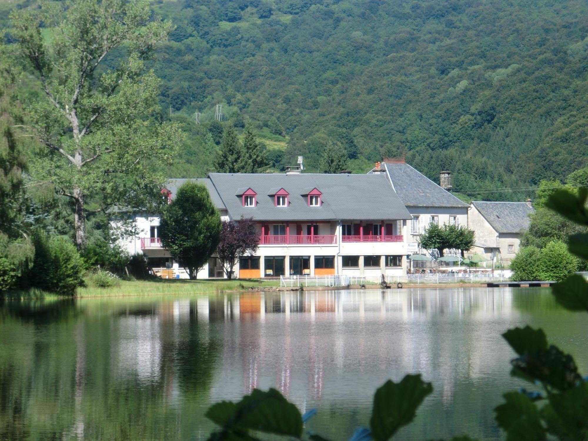Le Lac Des Moines Condat  Zewnętrze zdjęcie