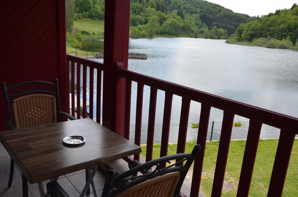 Le Lac Des Moines Condat  Zewnętrze zdjęcie